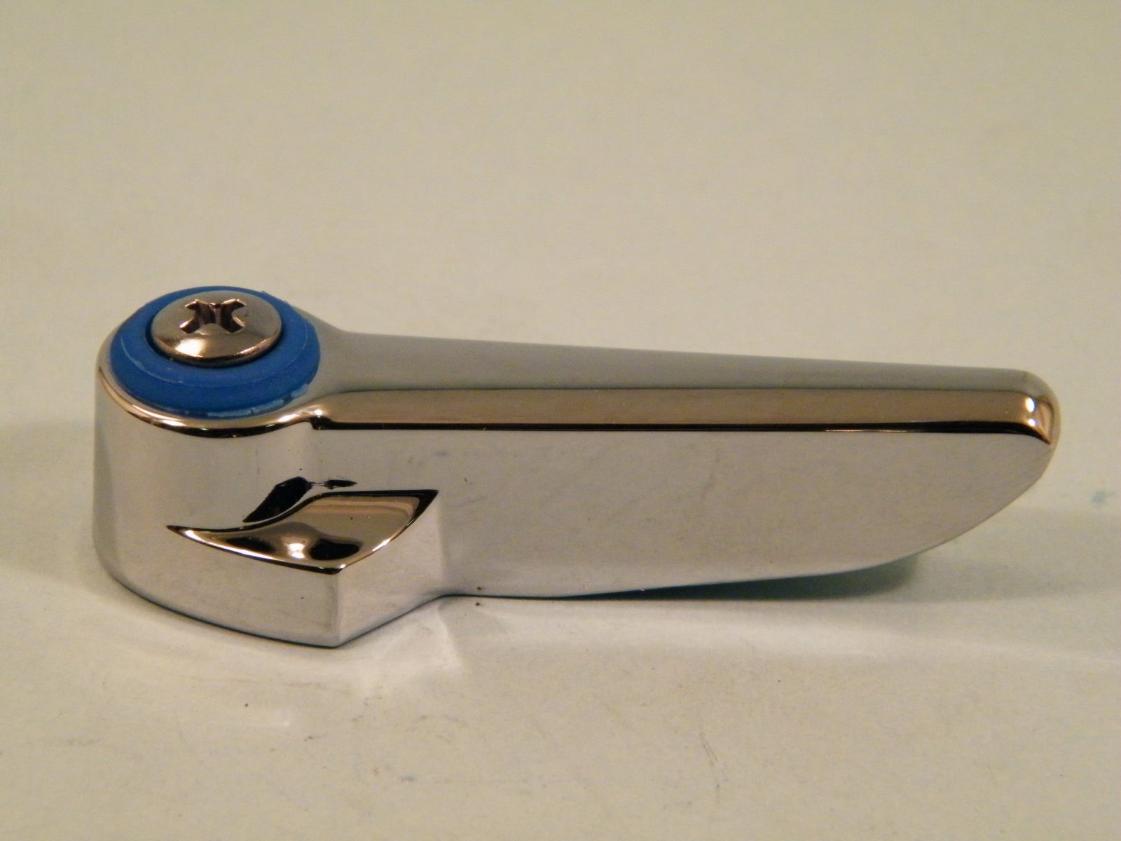 T&amp;S BRASS LEVER HANDLE W/BLUE INDEX AND SREW